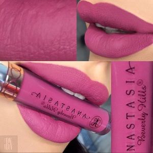Anastasia Beverly Hills Liquid Lipstick in Catnip